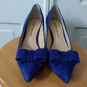 Audrey Brooke blue suede kitten heels size 6